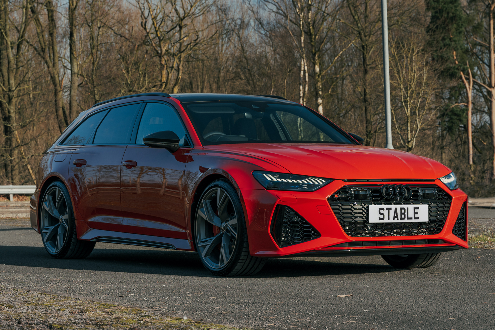 An image of a 2022 Audi RS6 Avant in Tango Red metallic paint