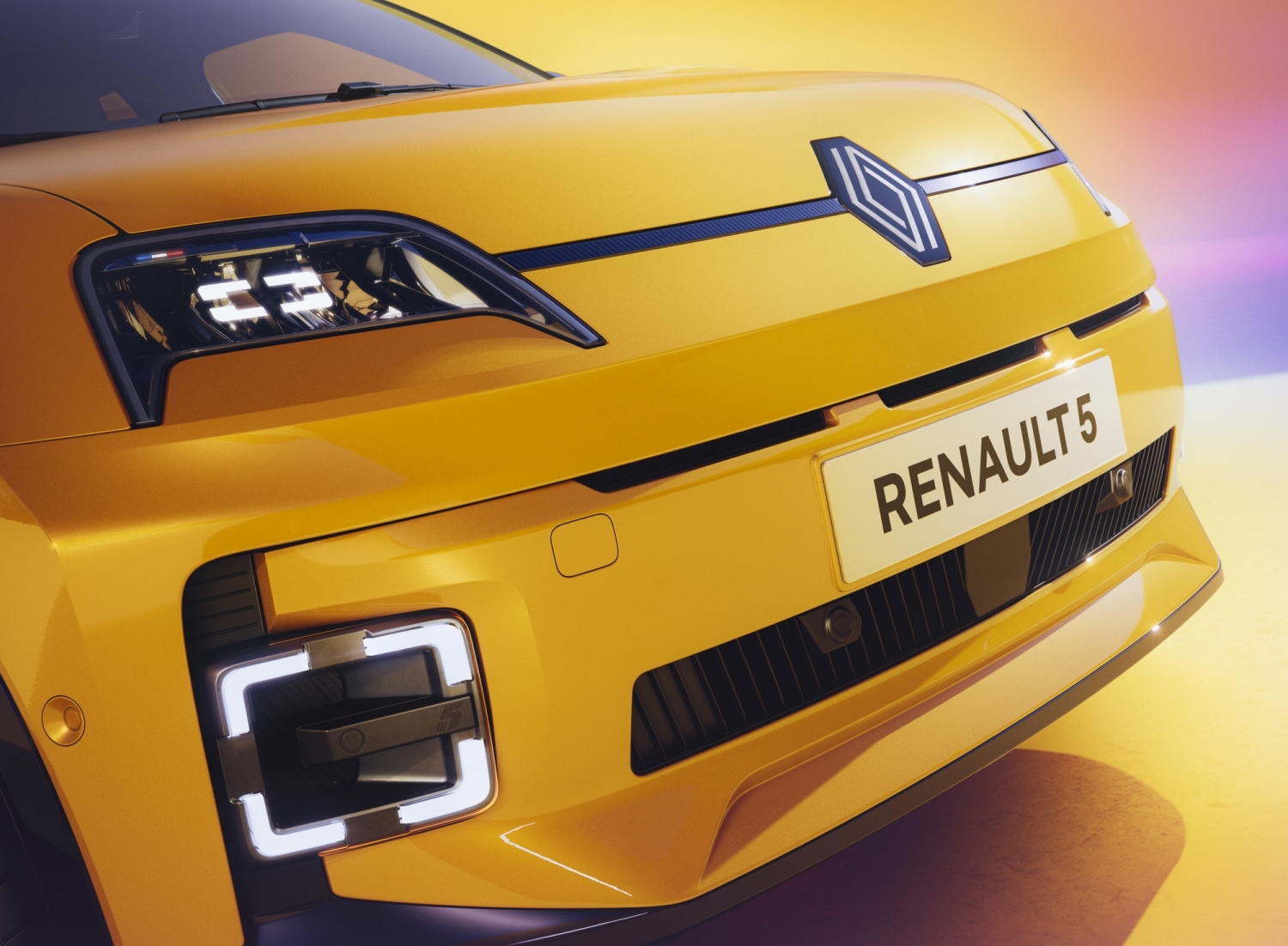 The New Renault 5 Grille