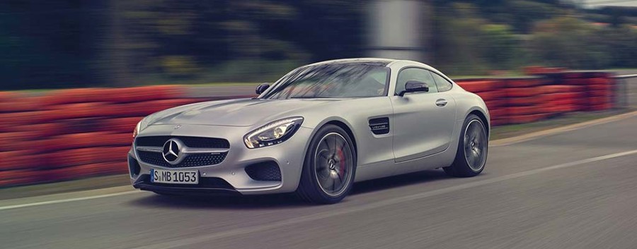 Laura Anderson - Mercedes-Benz AMG GT