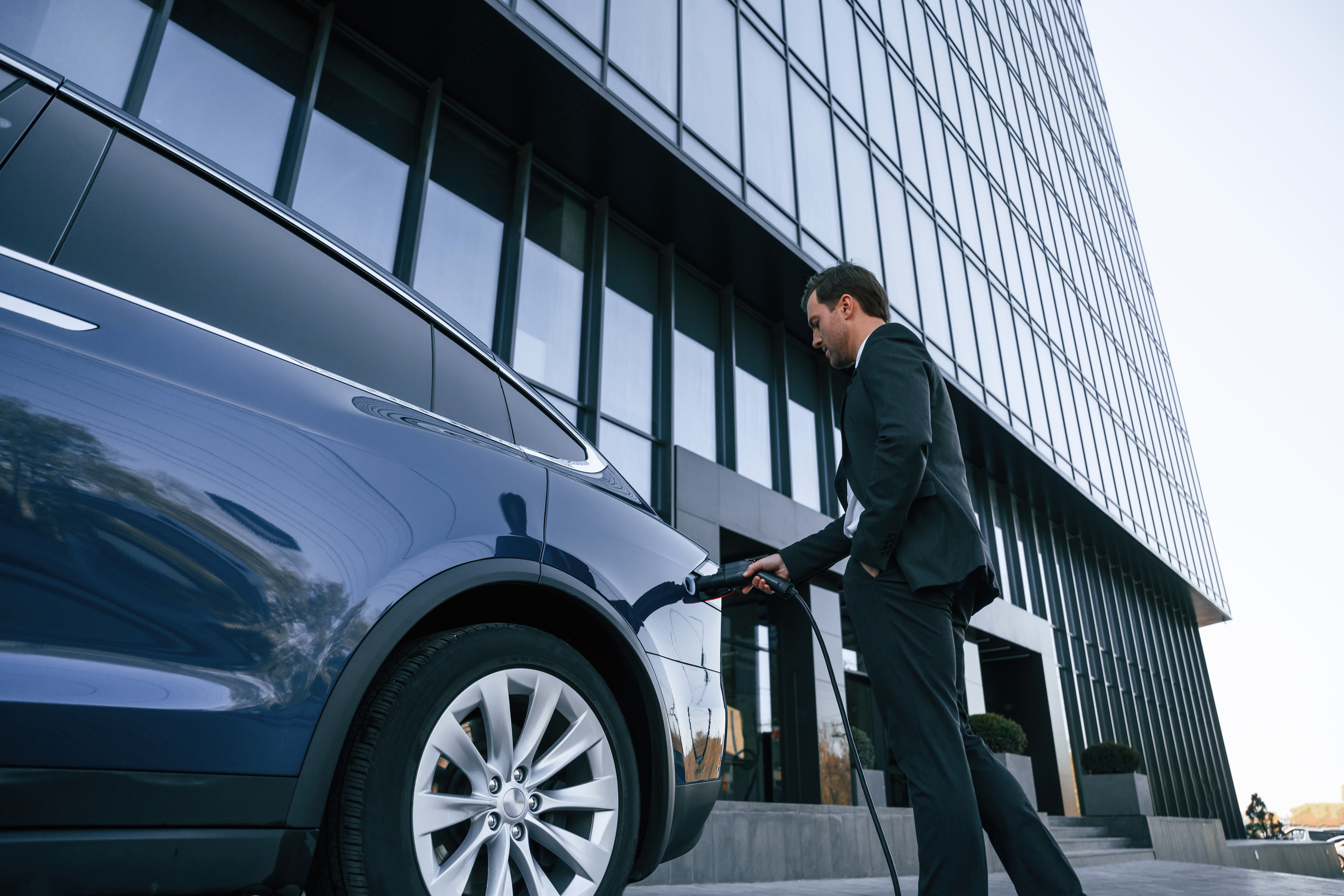 HMRC Issues New Guidance on Advisory Electricity Rates for Electric Company Cars