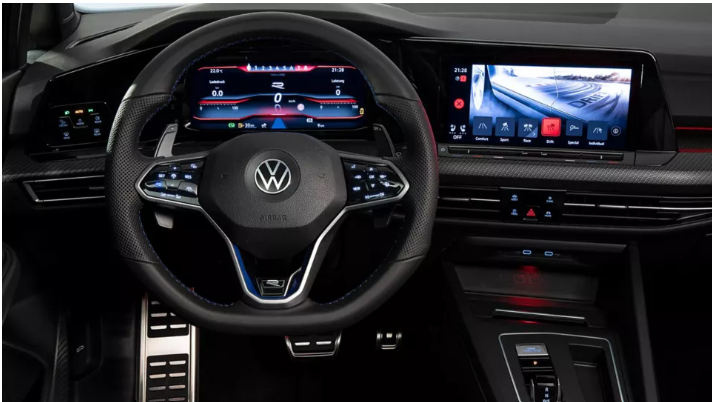 GOLF R 8.5 BLACK EDITION INTERIOR