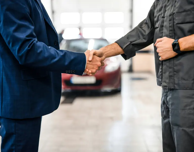 No deposit leasing deal handshake at Skyfleet