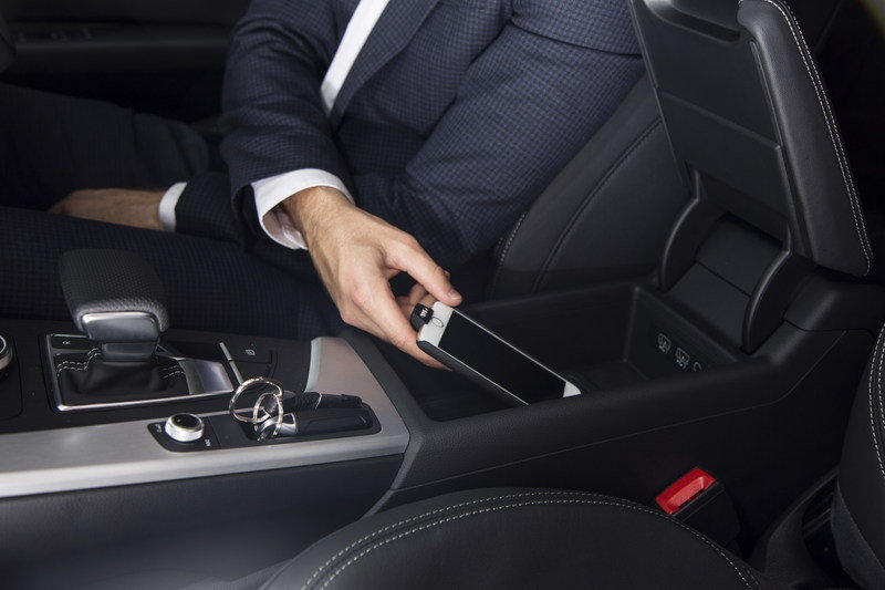 An image showing the location for the wireless SmartPhone charging, which is included in the Audi Tech Pack