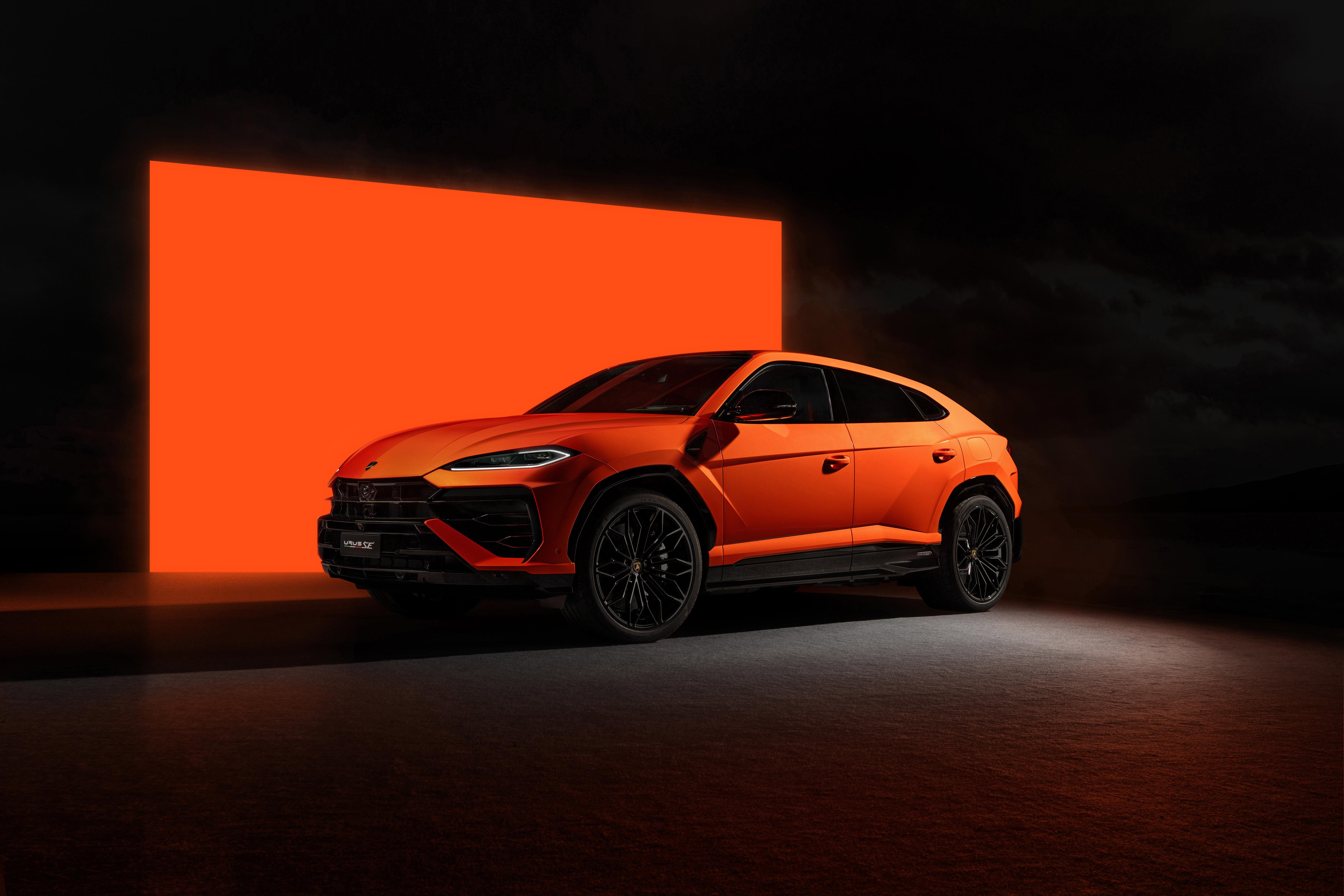 Experience Power and Efficiency: The All-New Lamborghini Urus SE Plug-in Hybrid
