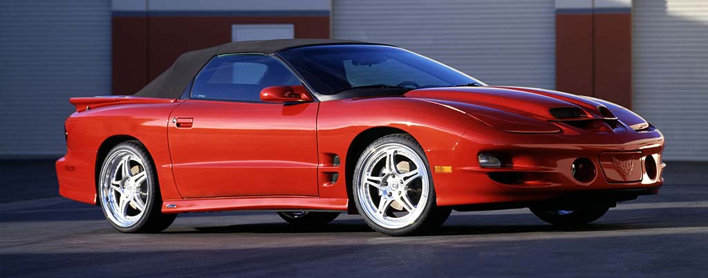 Dani Dyer - KITT (Pontiac Firebird)