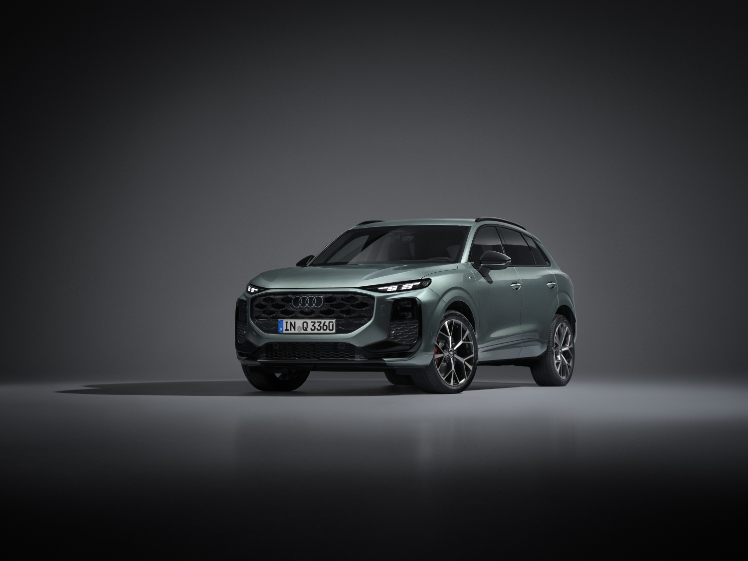 The front corner profile of the new Audi Q3