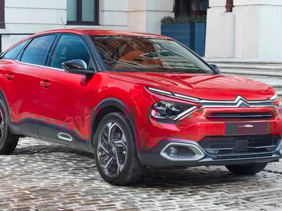 Citroen C4 Review 2024 | AMTs Deal of the Week | Interior, Boot Space & Deals