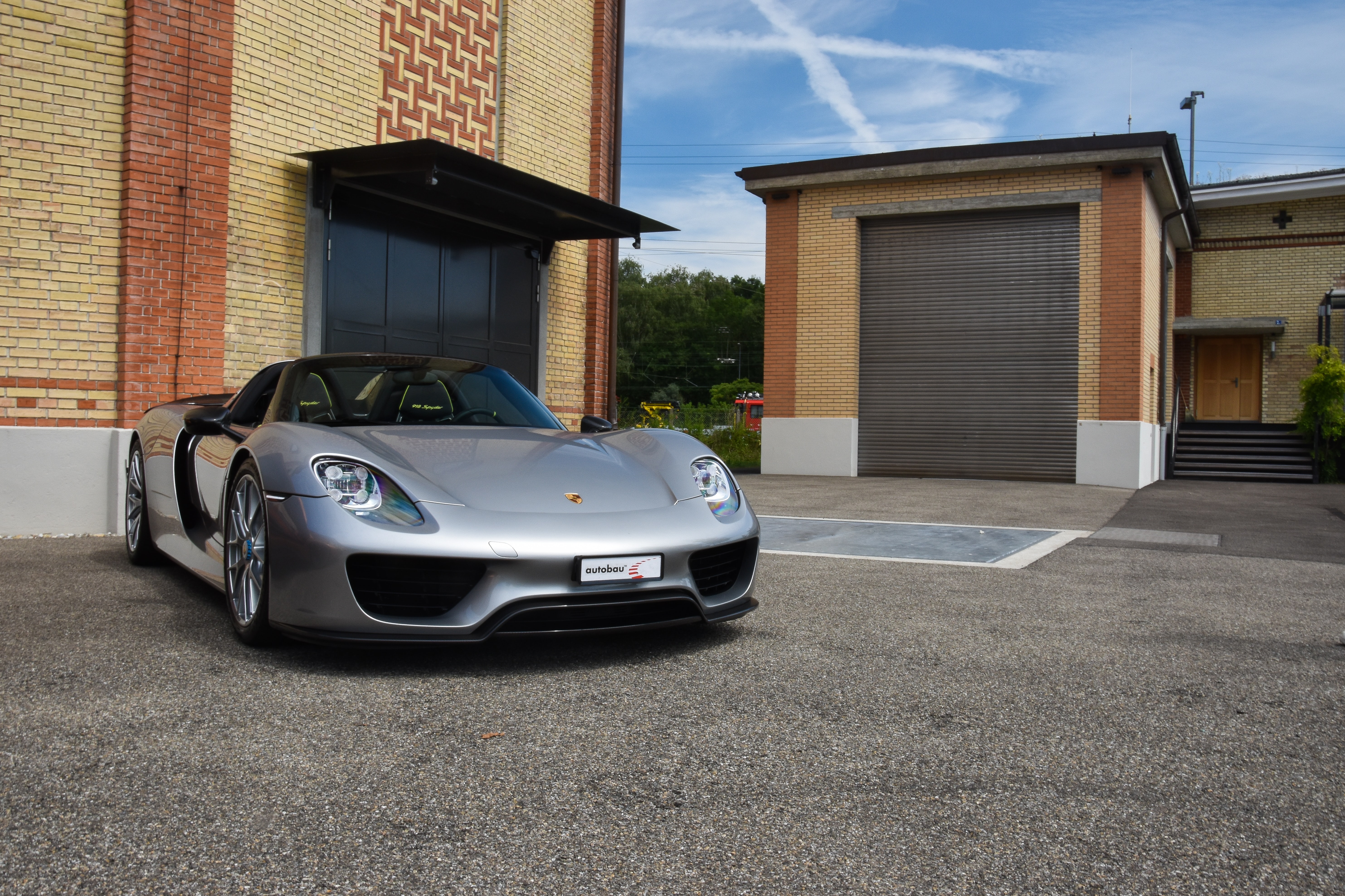 How To Own Your Dream Car: Car Leasing Or Financing?