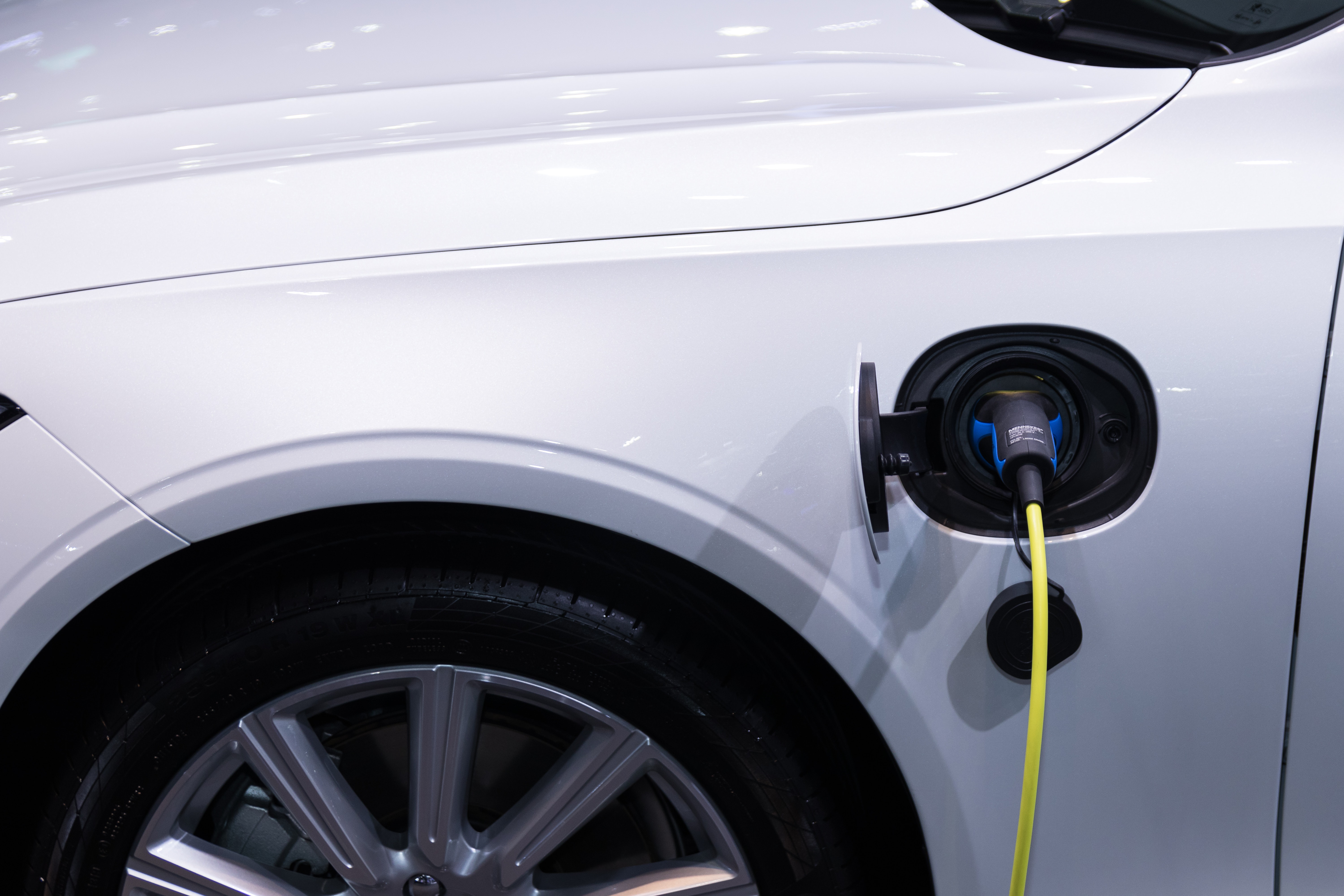 Some common questions on electric cars 