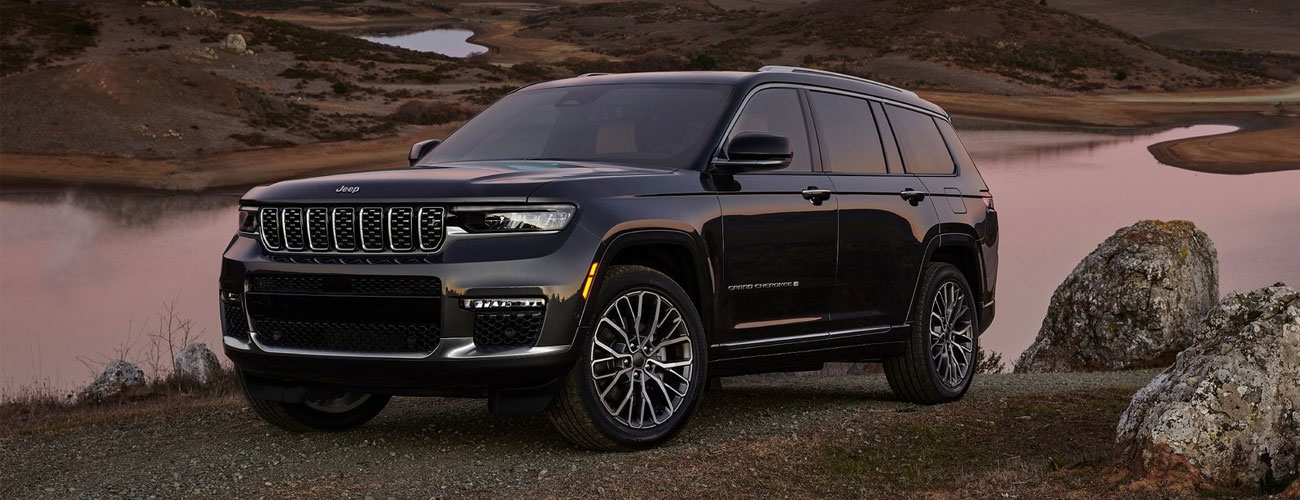 Black Jeep Grand Cherokee