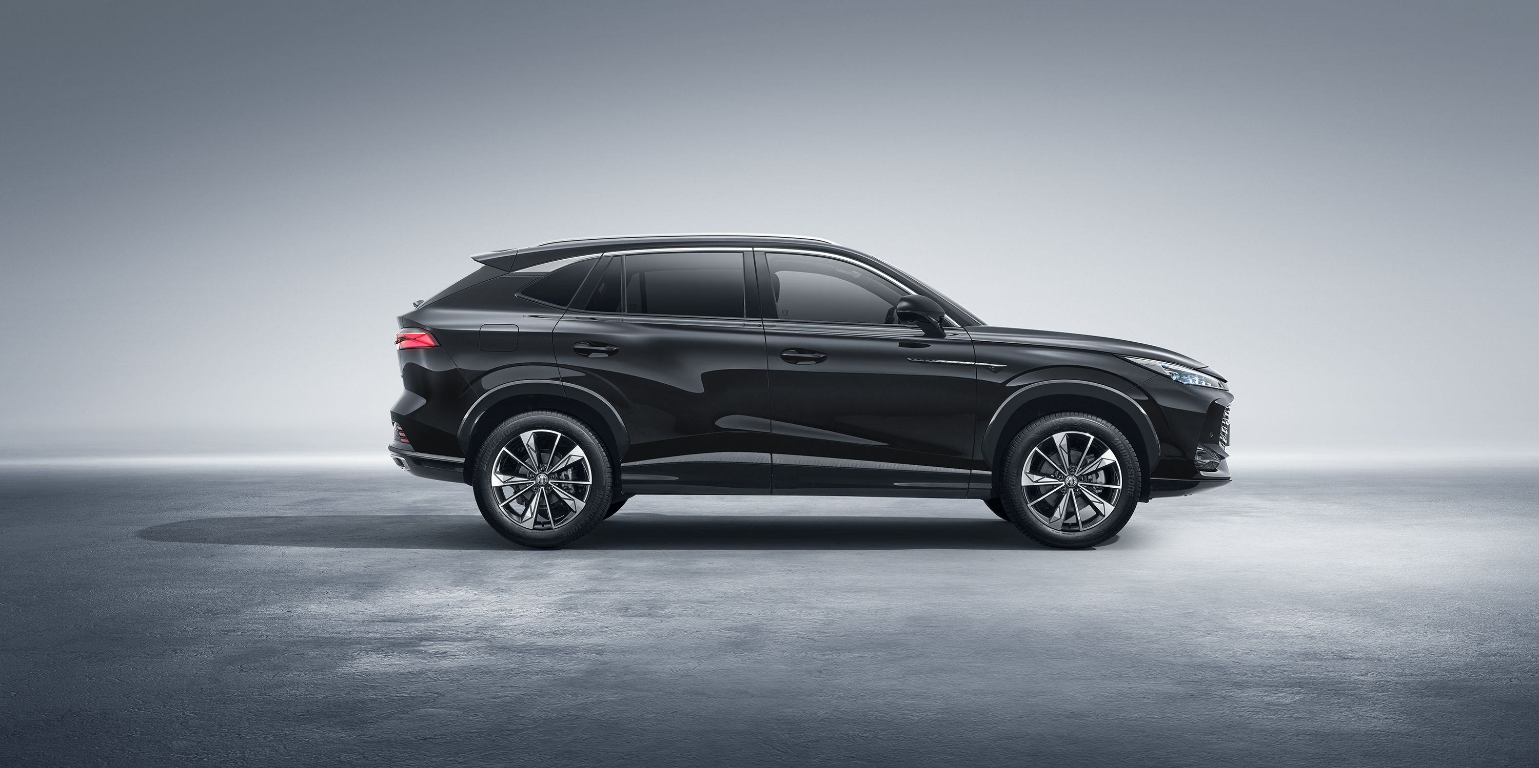 The new MG HS at a glance