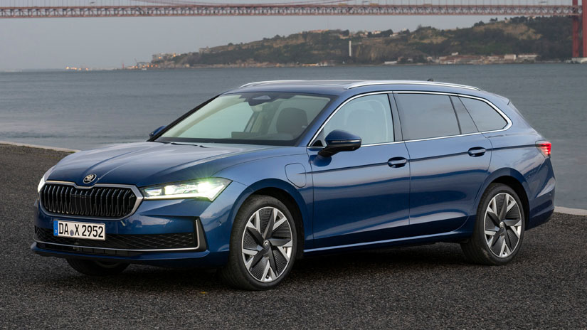 An image of a 2024 Skoda Superb Estate