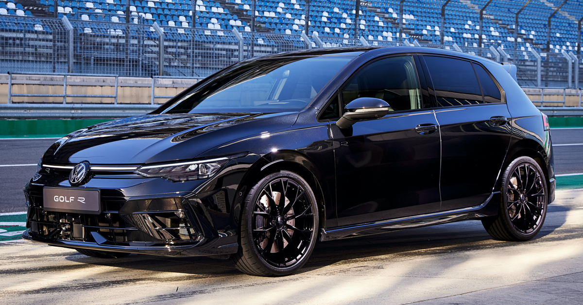 An image showing the updated 2024 Volkswagen Golf R Black Edition hatchback