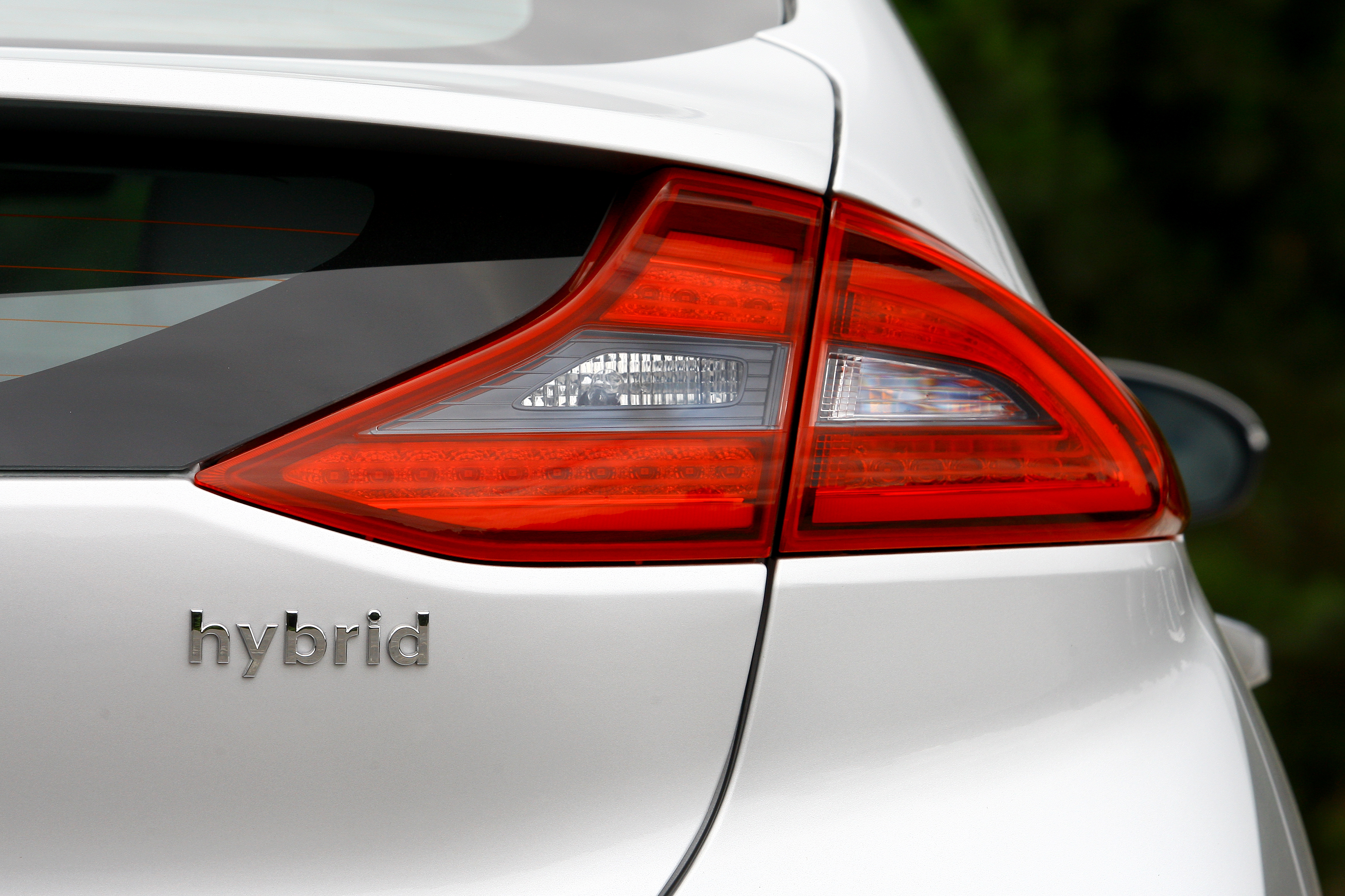 Reasons To Lease A Hybrid Vehicle