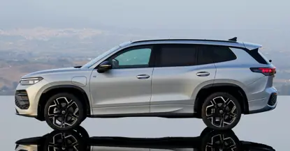 An image showing the new 2025 Volkswagen Tayron 7-seater SUV