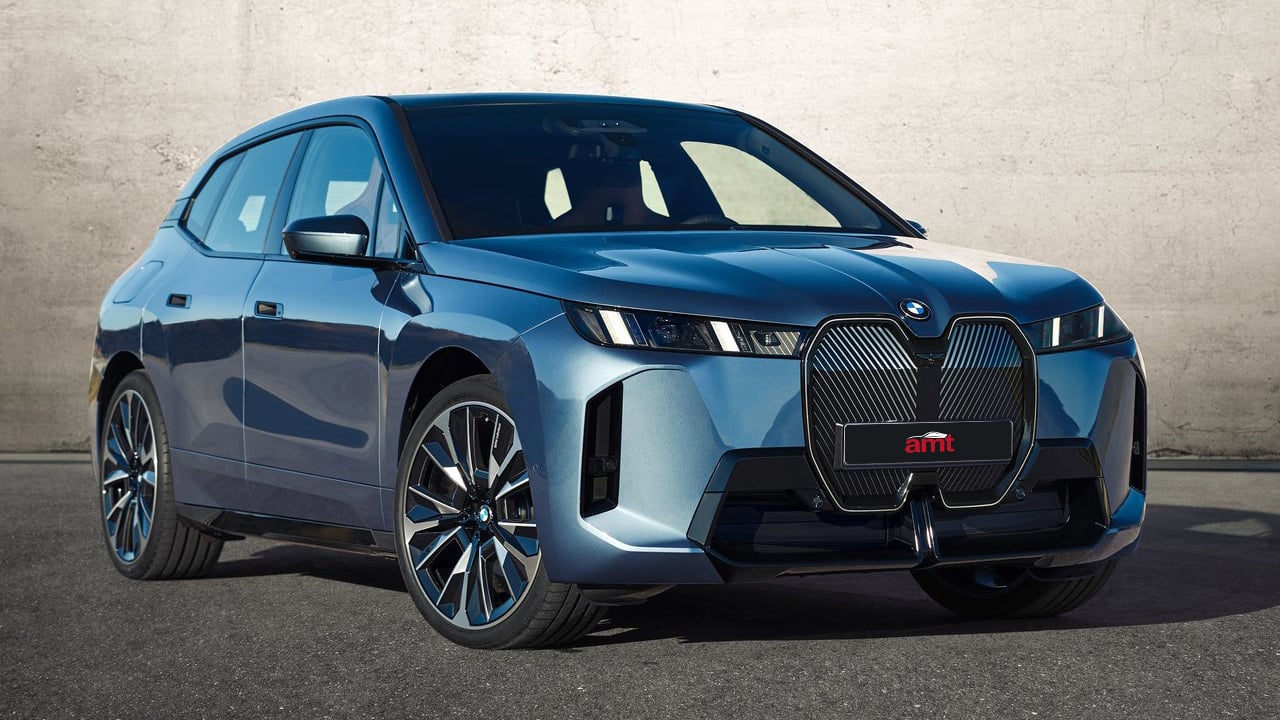 2025 BMW iX facelift in blue showcasing updated front design, enhanced tech and performance upgrades.