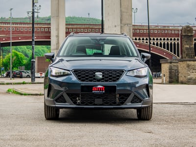 Leasing a SEAT Arona FR: Perfect for City Life