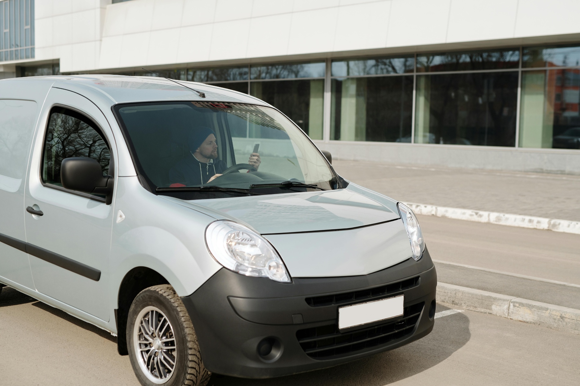 The best vans for small business: Cost-effective van leasing options