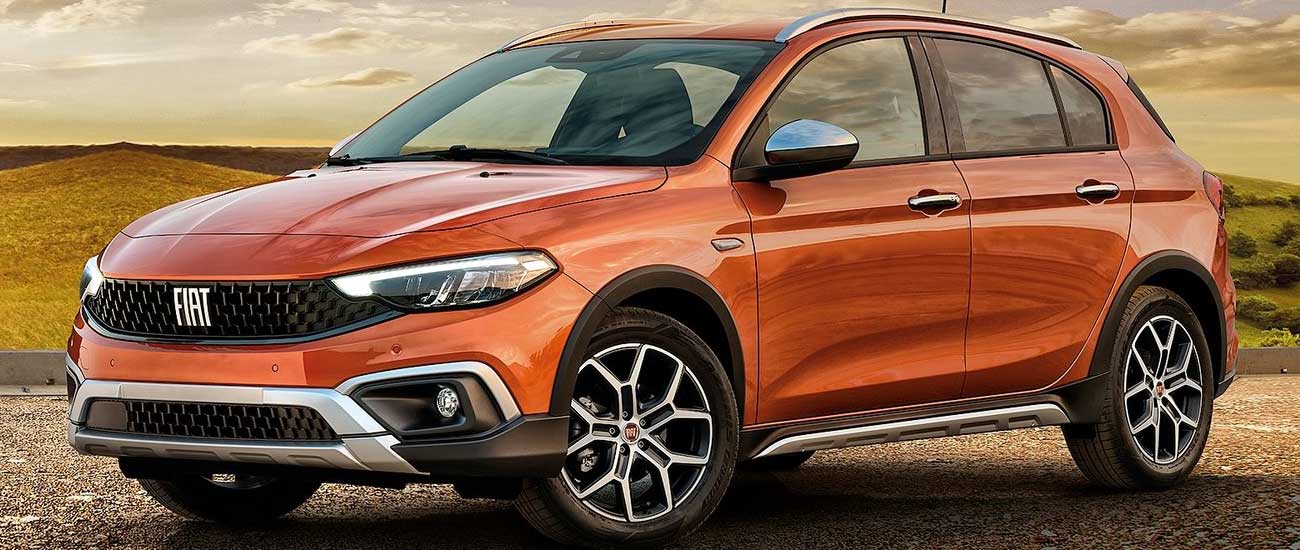 Orange Fiat Tipo Cross