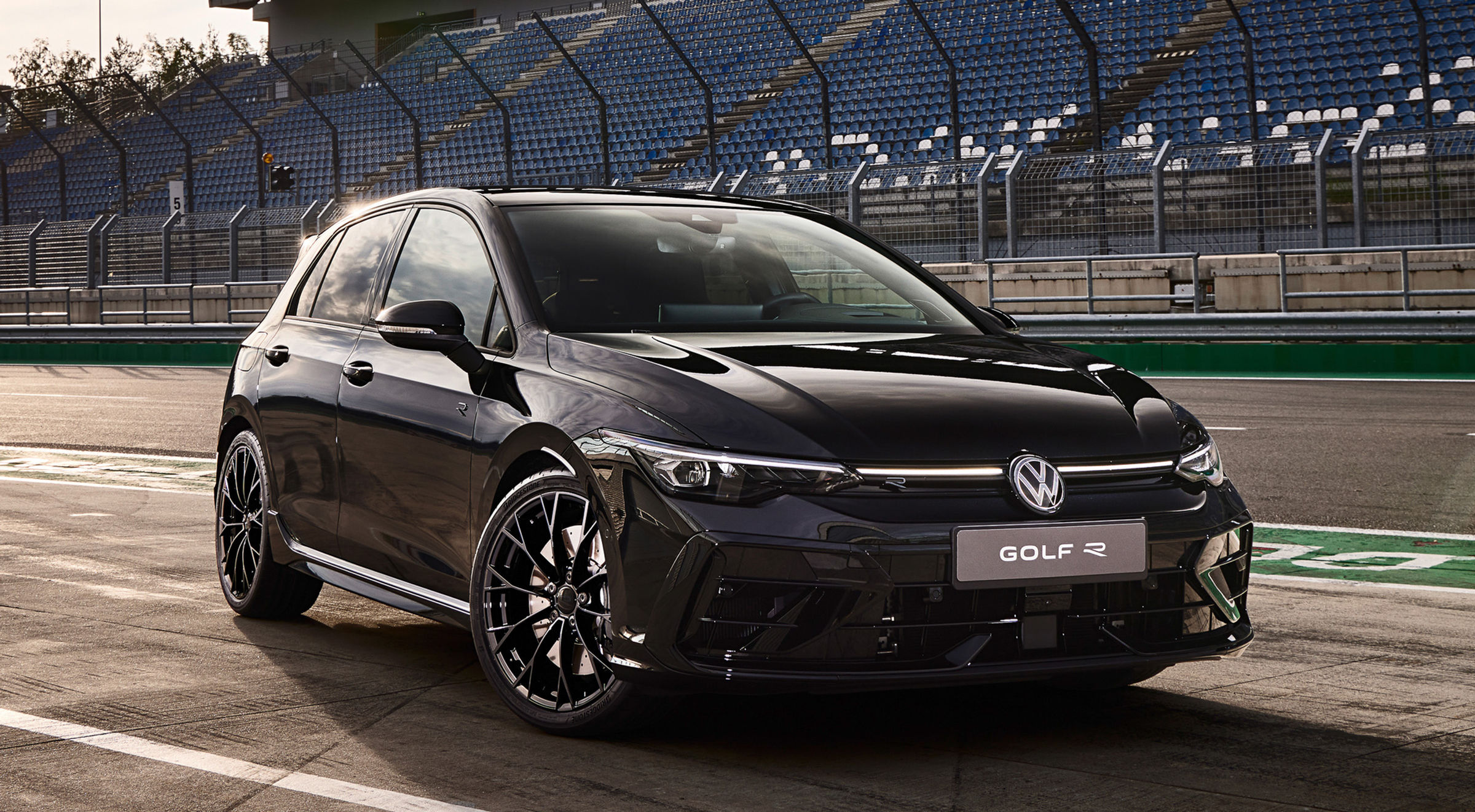 An image of a Volkswagen Golf R