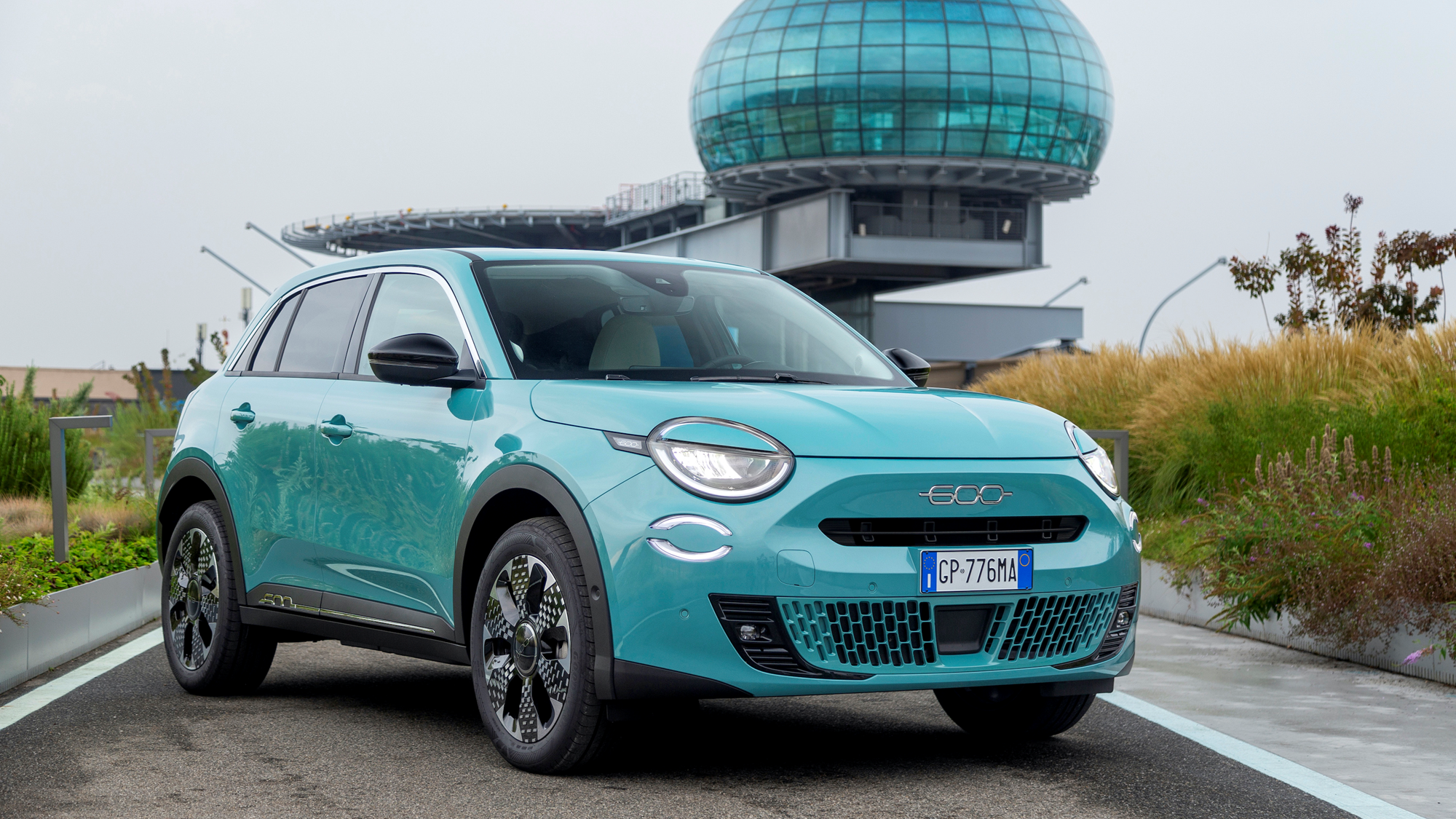 Fiat Unveils the Futuristic 600 Hybrid