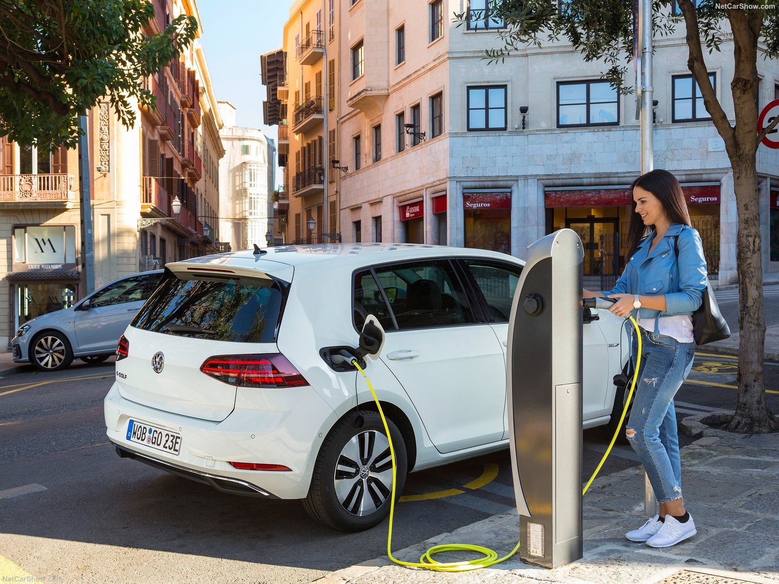 Volkswagen e-Golf (2017)