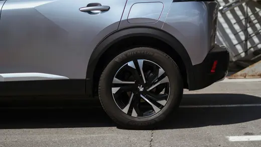 Drive in Style and Efficiency with the Peugeot 3008