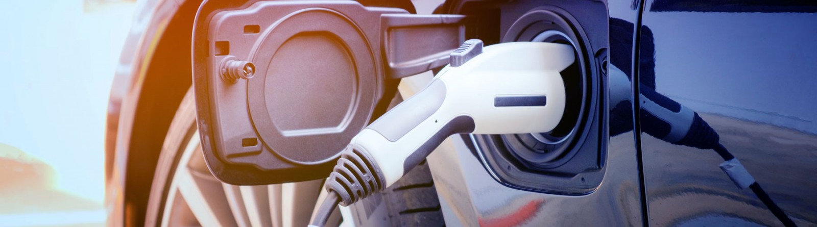 5 Tips for Keeping Your EV Charged on Long Journeys