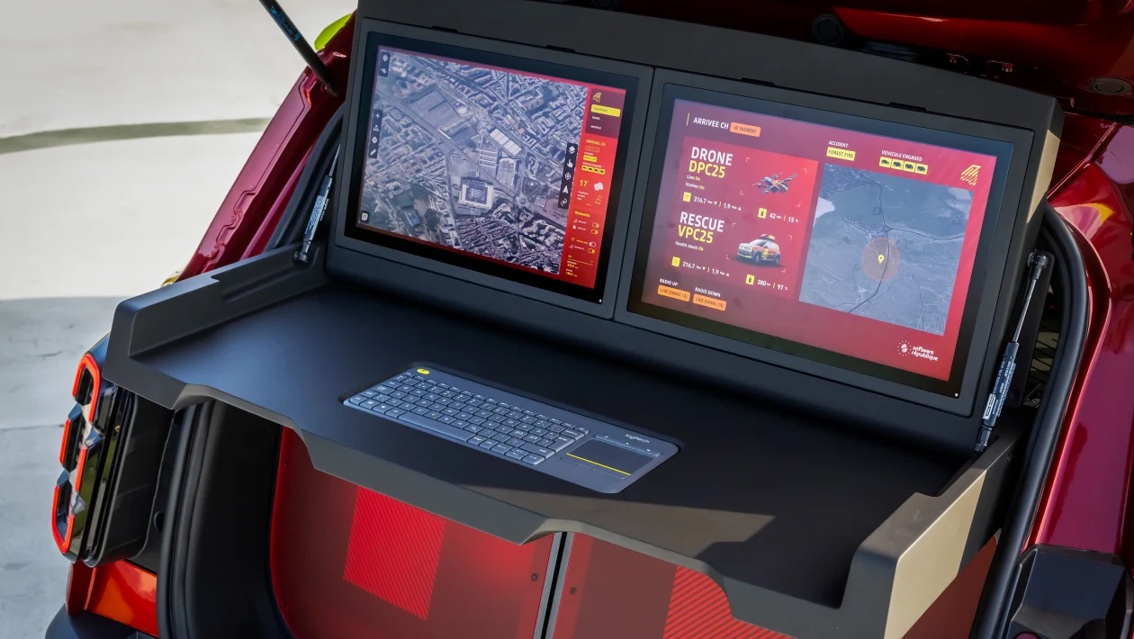 Renault concept emergency service vehicle