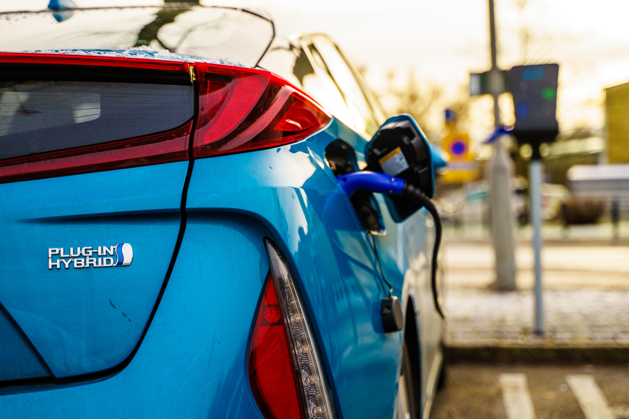 Electric vs. Hybrid Cars: How To Choose Your Green Upgrade