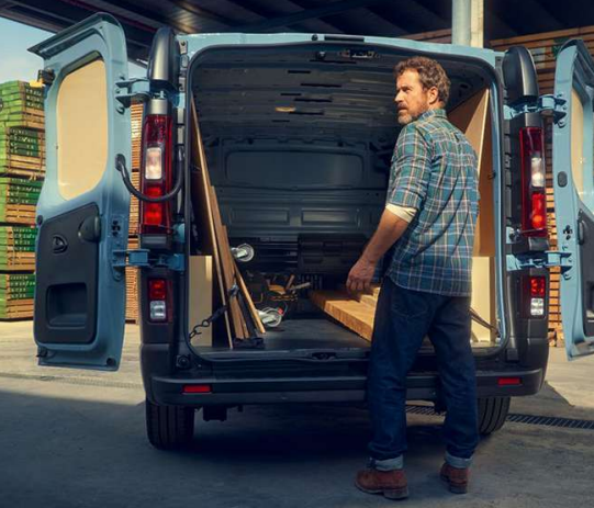 Medium Sized Vans - The New Renault Trafic